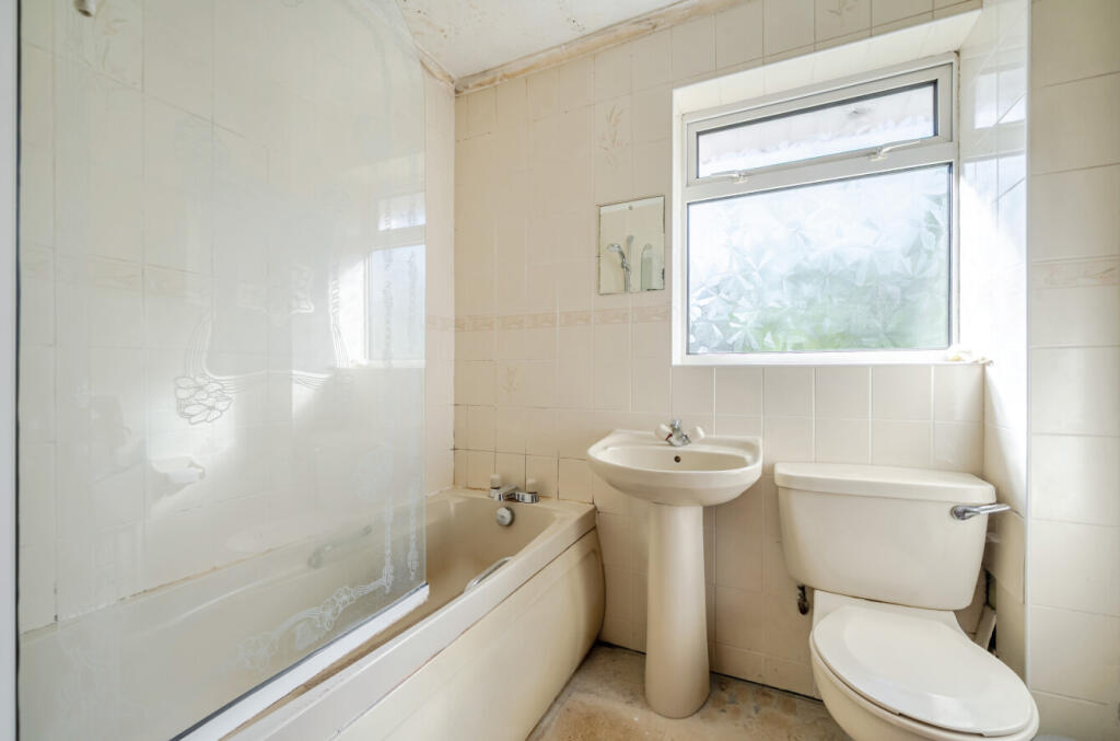 1348044-4-68baa62...