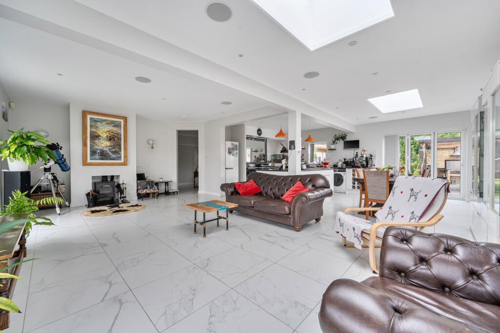 Kitchen/ Reception Room