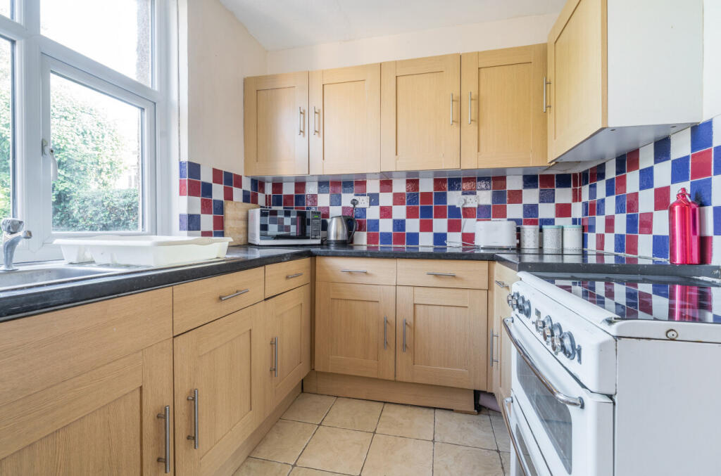 1318724-11-687976...