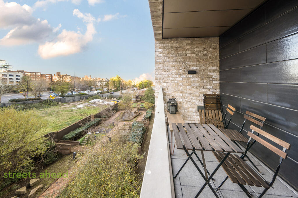 8260211d-6a3e-400...