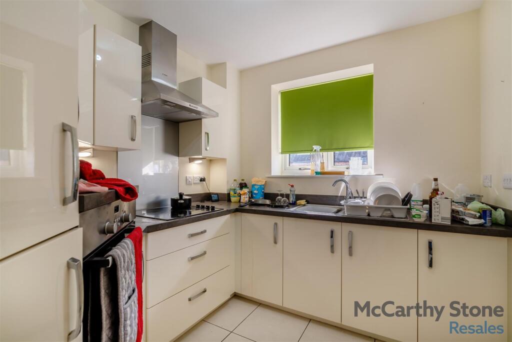 8644454-interior13.jpg