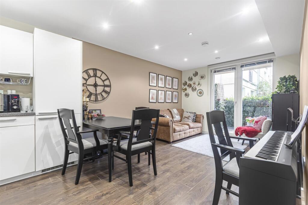 James_anderson _road-tw9__3_.jpg