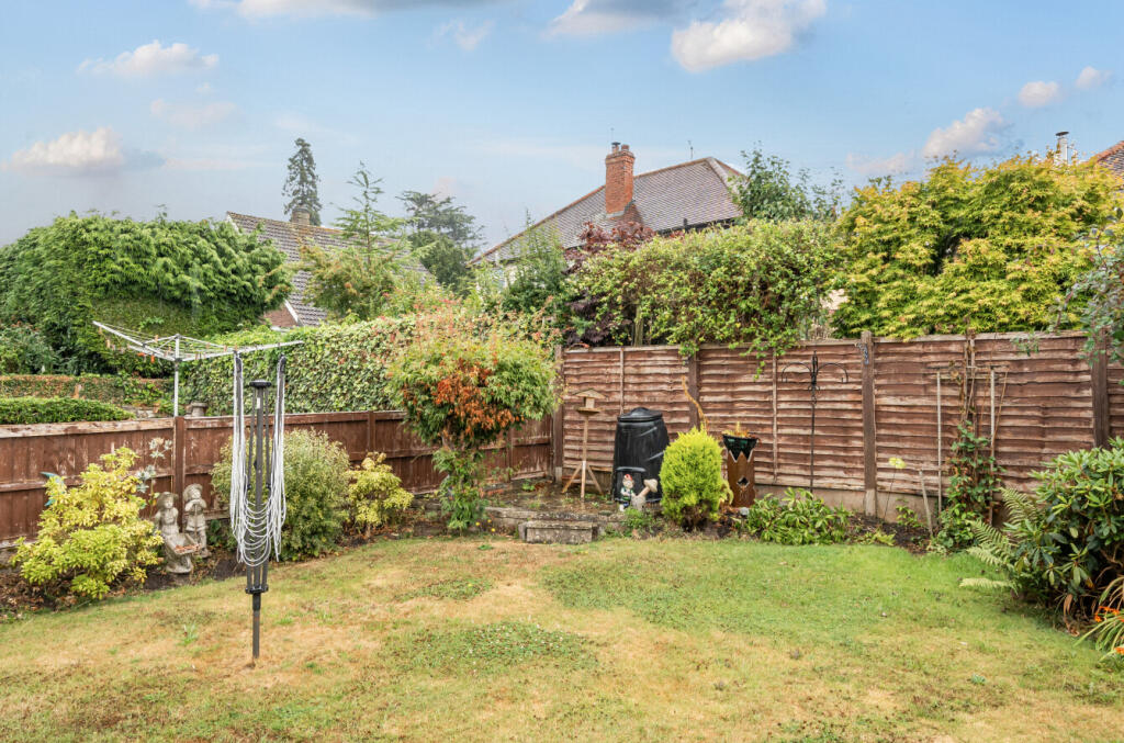 1329662-23-6888c407e6f8c