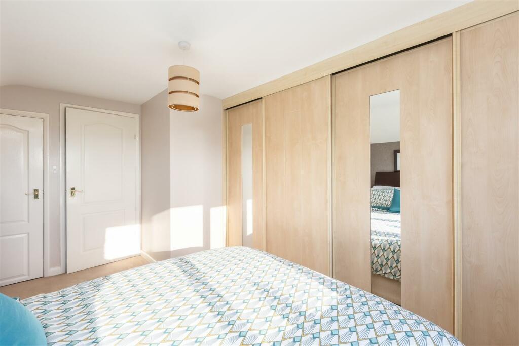 Pandora Bedroom 1-4.jpg