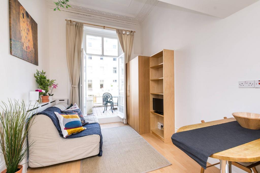 Studio to rent