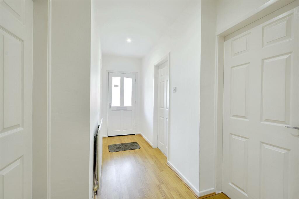 Hallway_1.jpeg