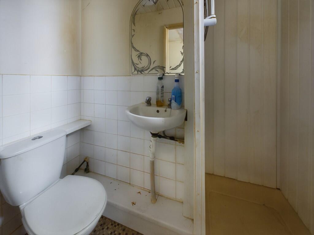 CAM03974G0-PR0102...