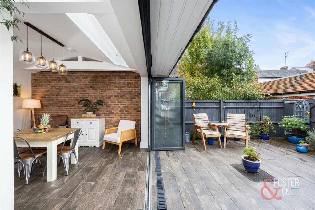 High Street, Skyview Cottage-009.jpg
