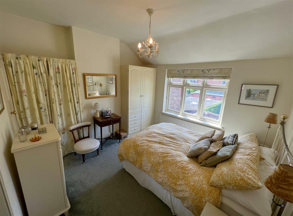 Bedroom 1A.JPG