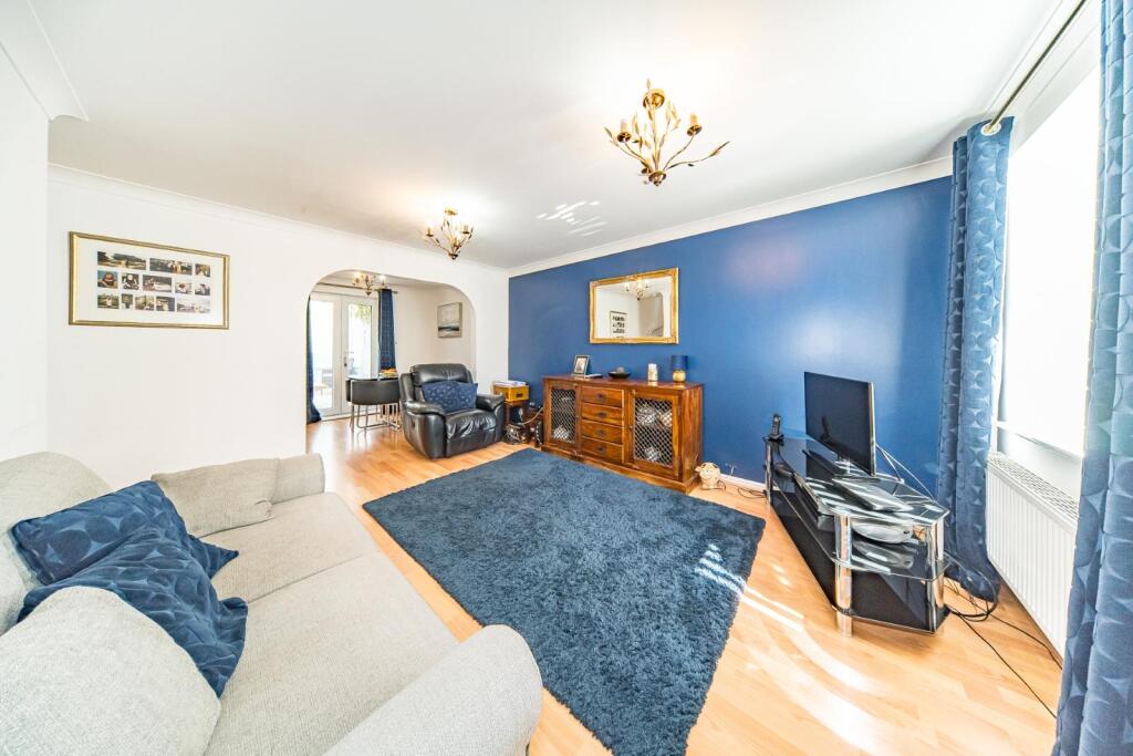 12 st lukes way lounge 2.jpg