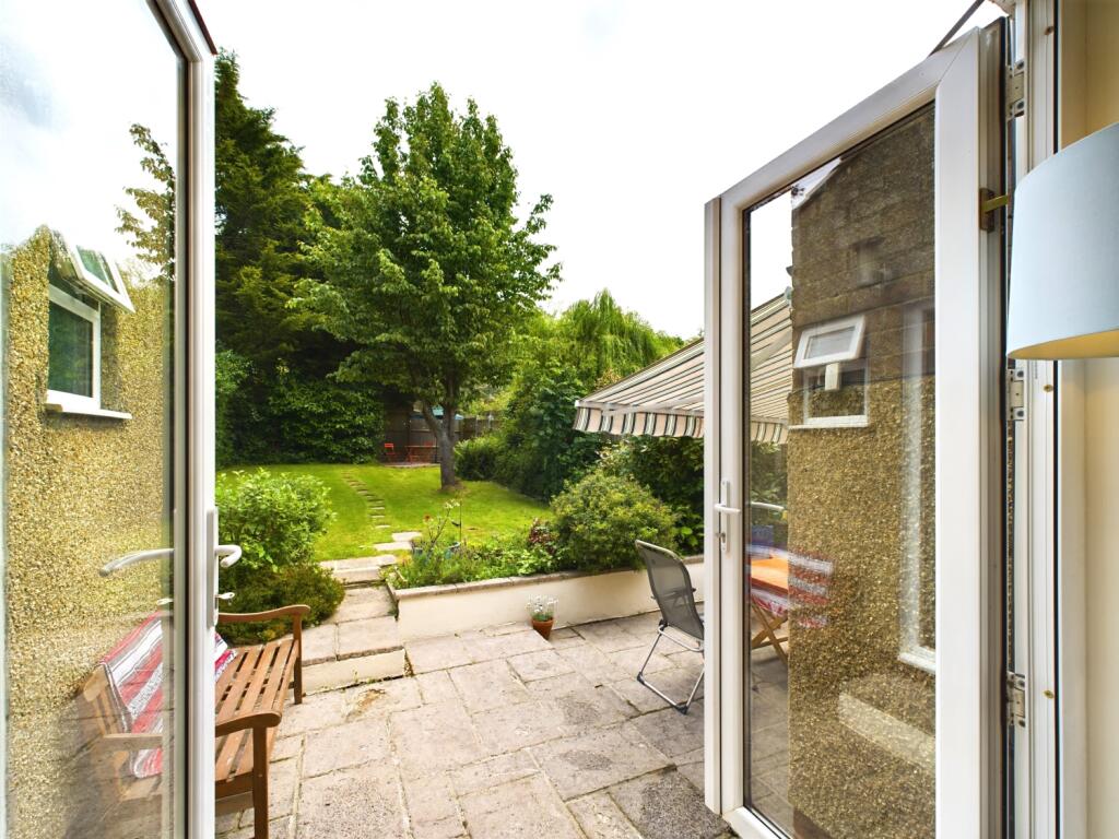 CAM02023G0-PR0054-STILL018