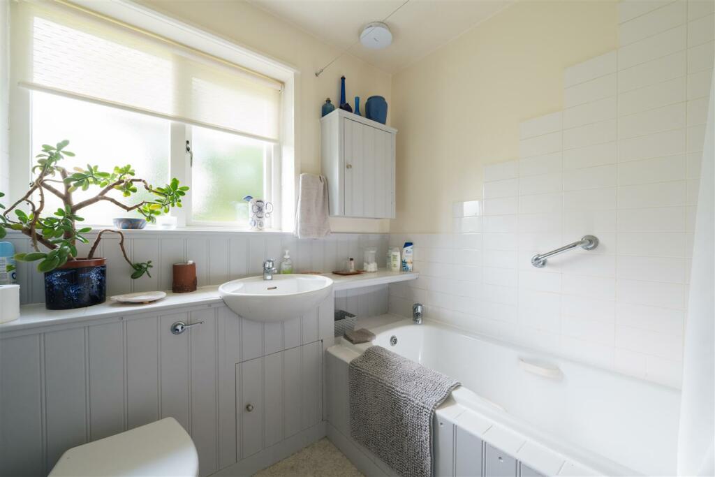 63 Meadowbank, Hitchin-24.jpg