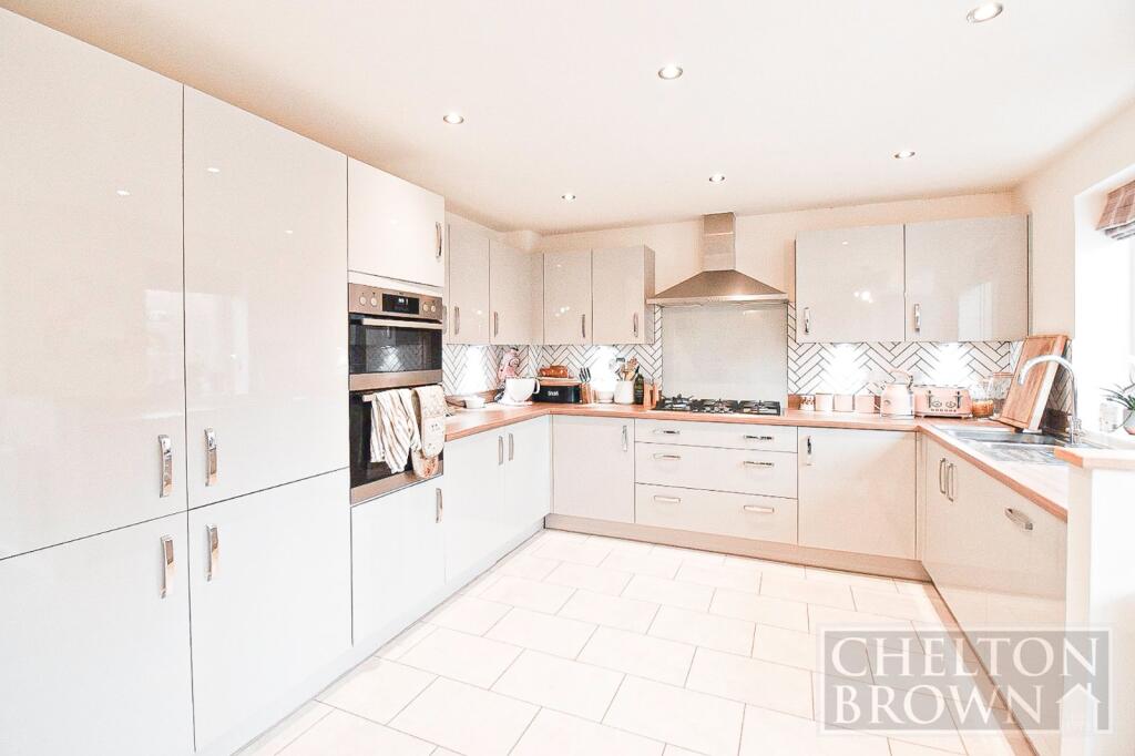 Kitchen &amp; Diner