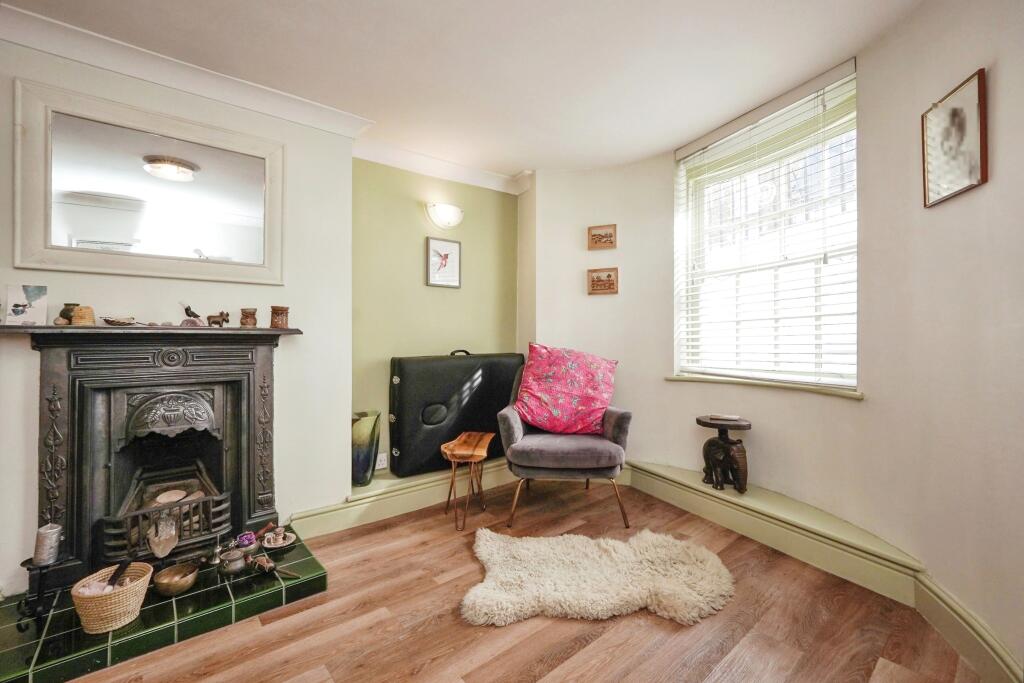 Reception/Bedroom