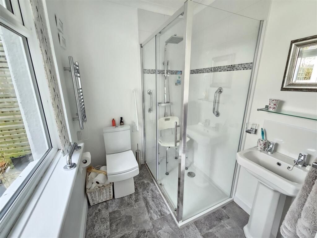 En Suite.jpg