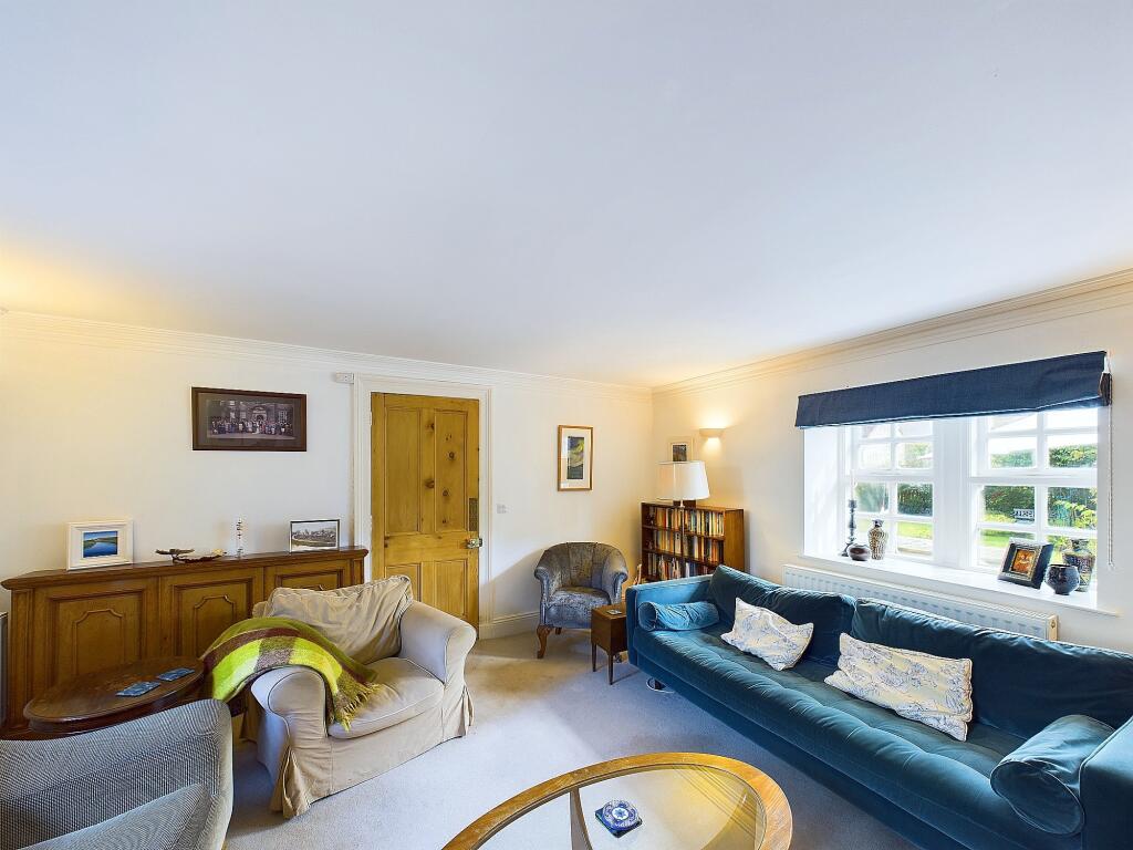 CAM04201G0-PR0003-STILL004