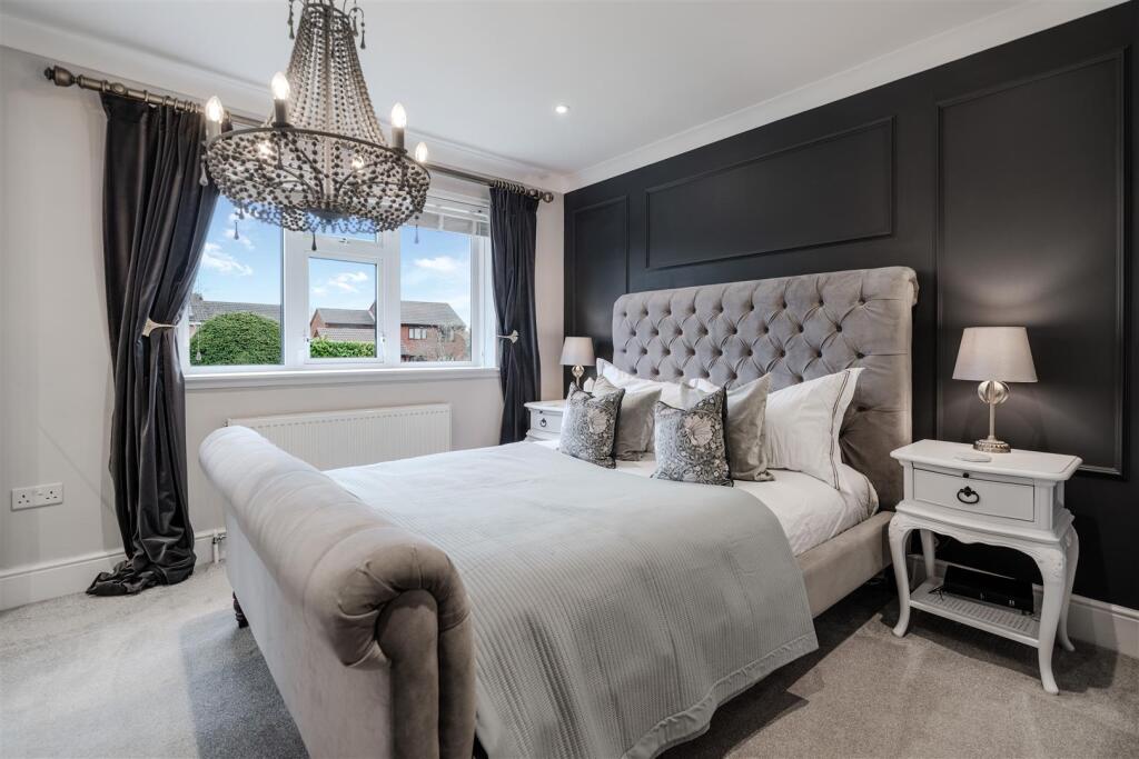 Bedroom 2-2.jpg