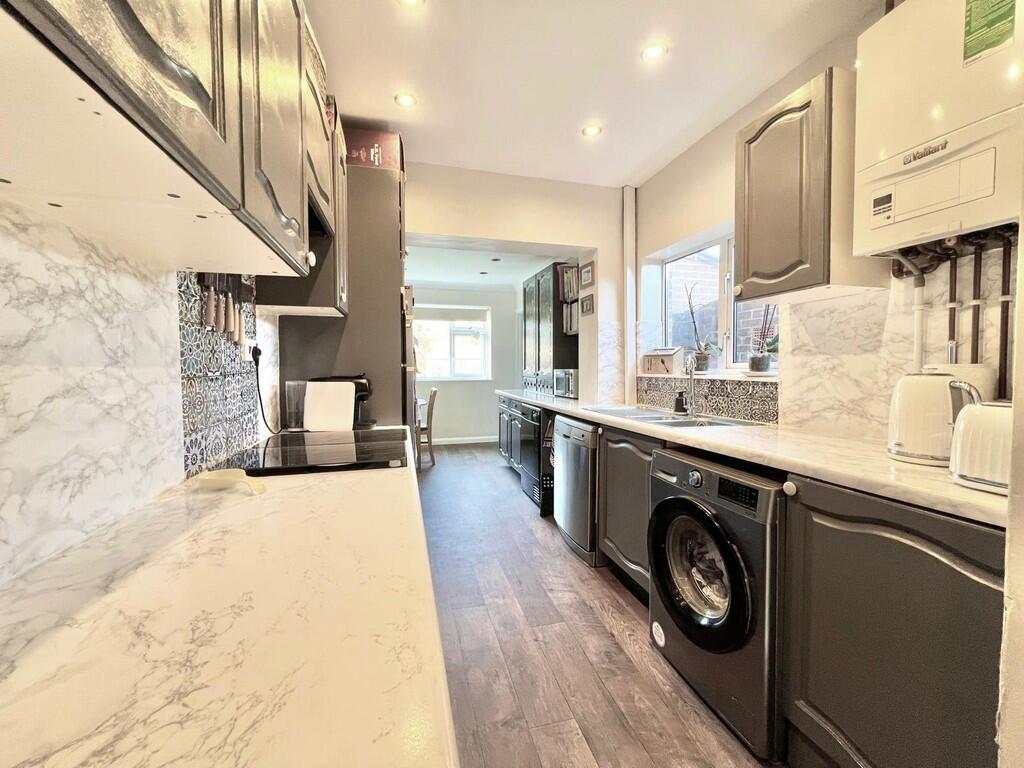 IMG-20251120-WA00...