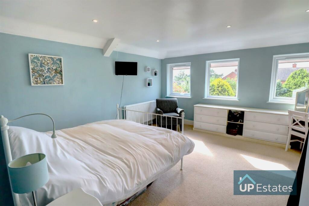 Principal Bedroom 1.jpg