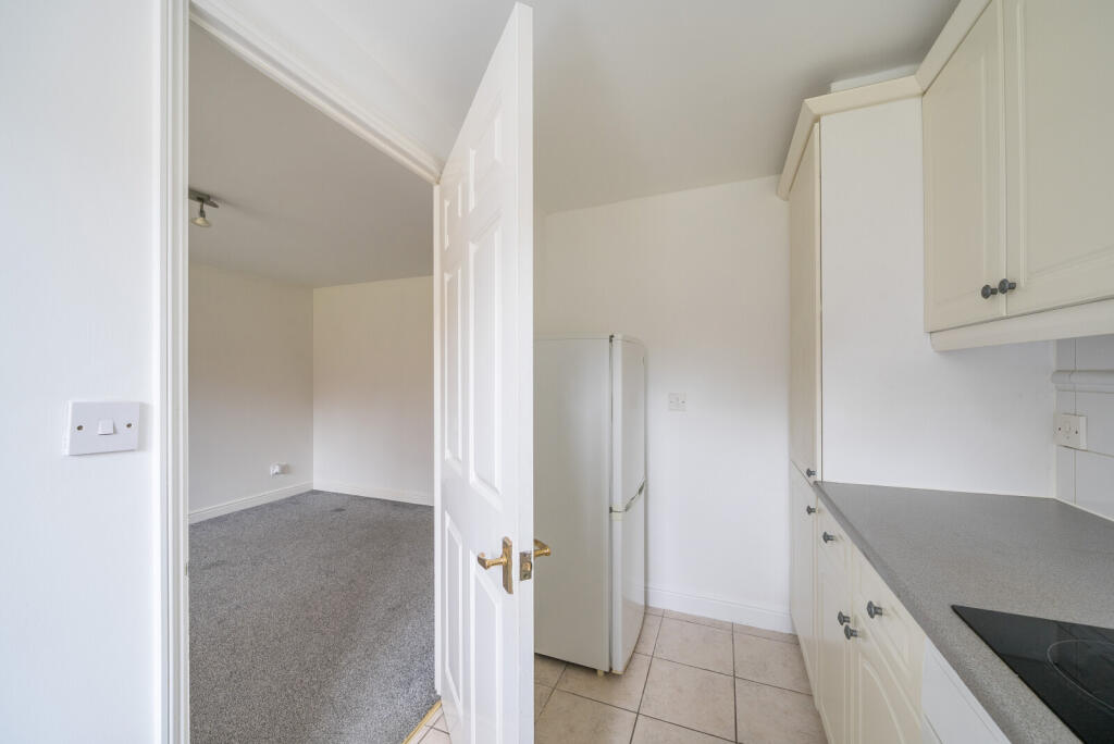 1396812-18-695f75...