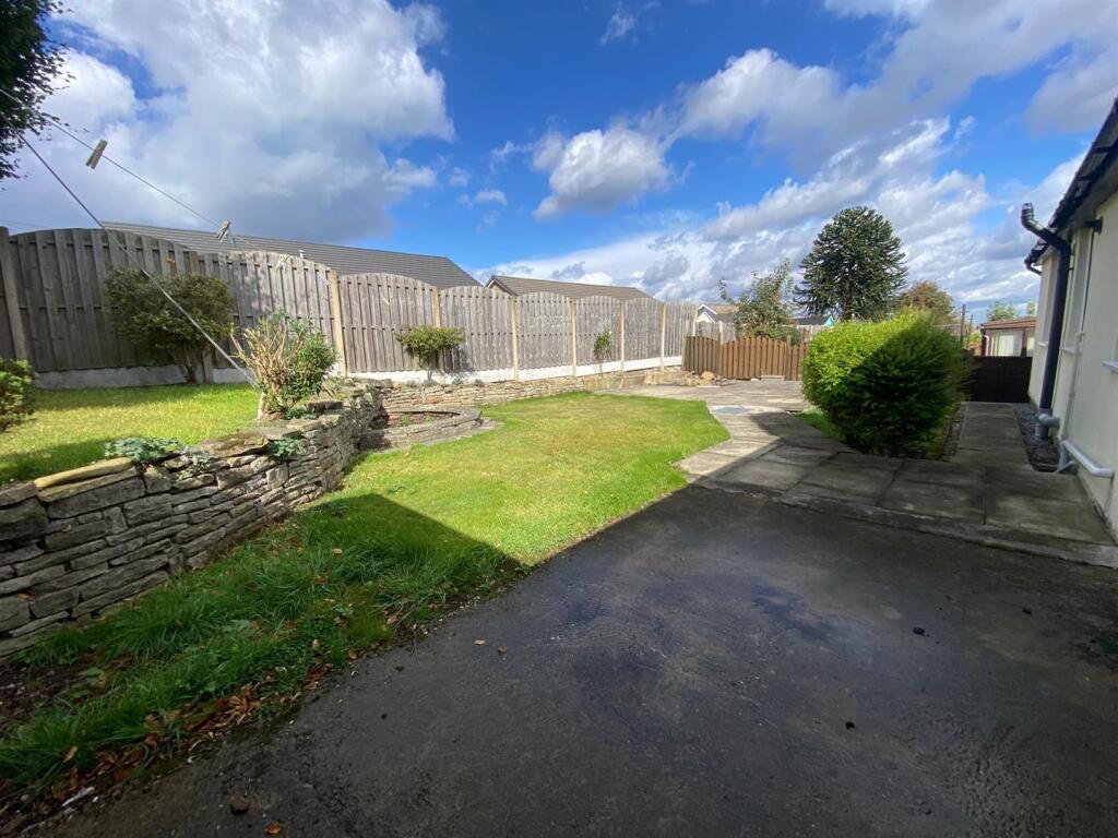 BACK GARDEN 2.jpg