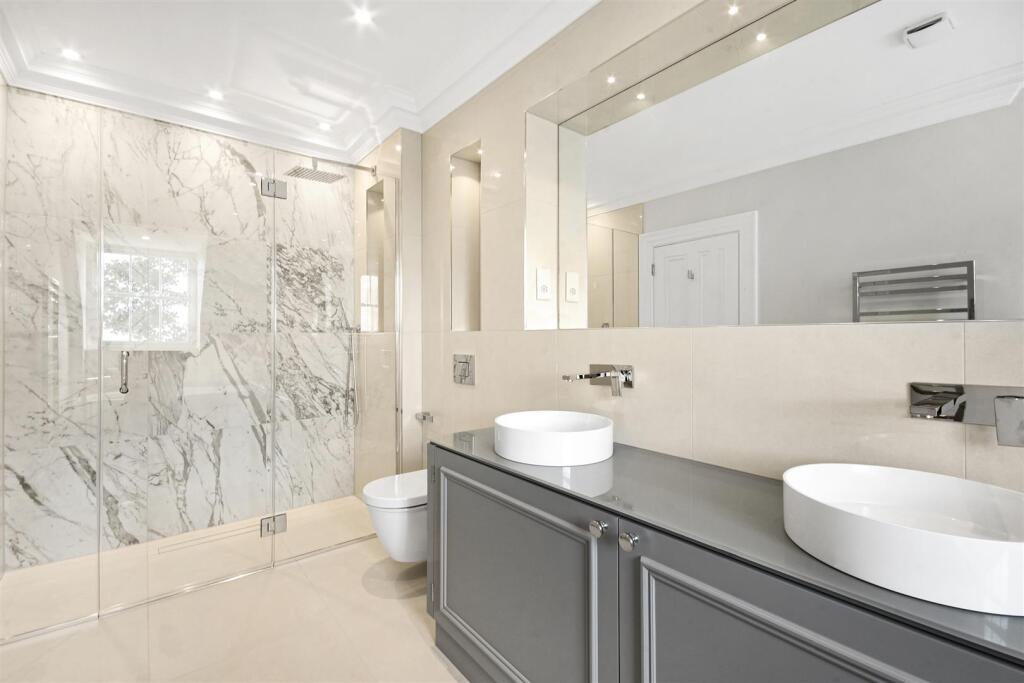 Master Bedroom En Suite