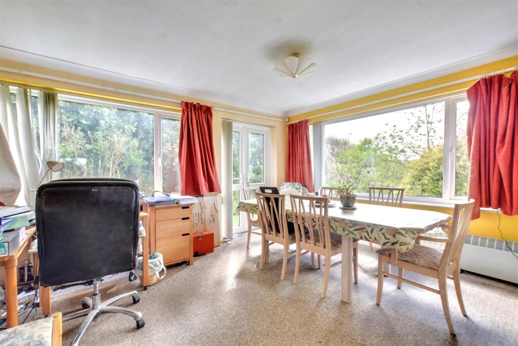 Dining Room_1.jpeg