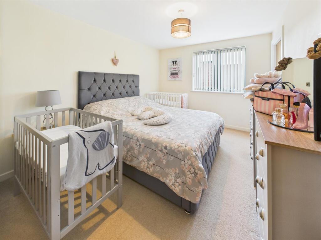 Master Bedroom With En-Suite