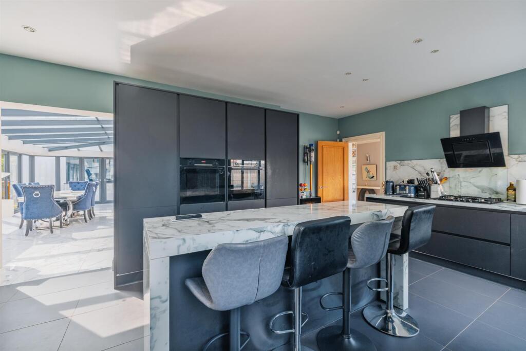 13 Chester Rd-21.jpg