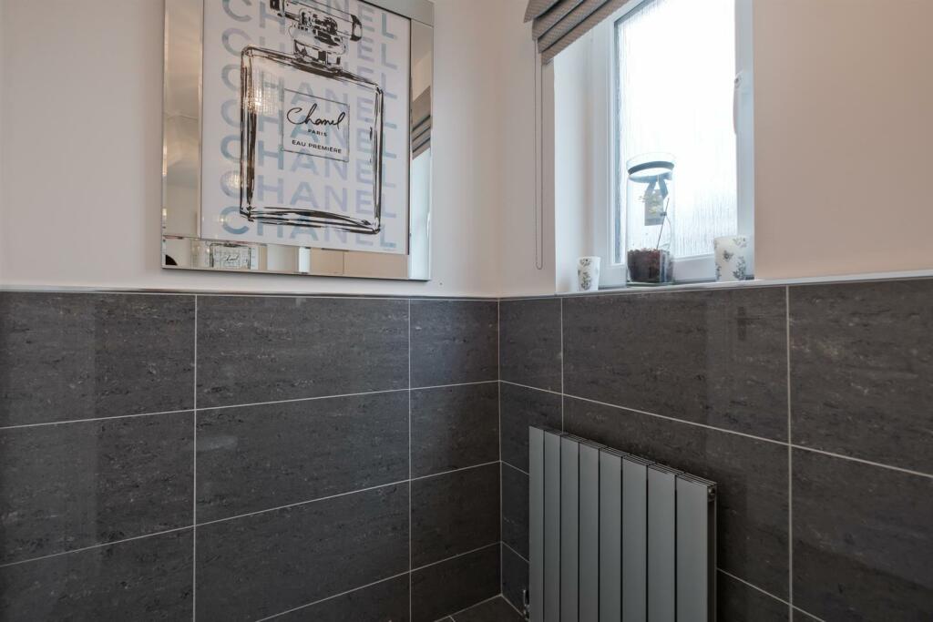 017-3 Burnhead Gardens Carluke ML8 4QL.jpg
