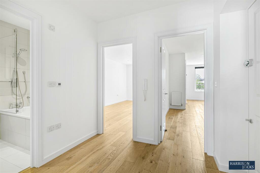 Hallway.jpg