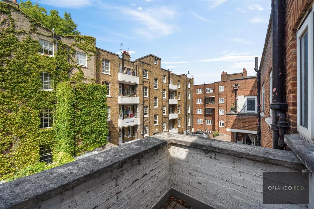 Flat 6, Greenwood House EC1R 4RJ-5.jpg