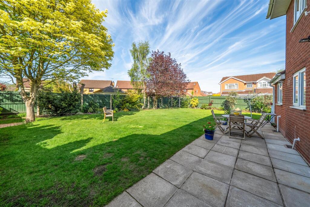 30 Choyce Close, Atherstone