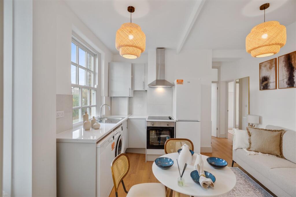 06-674d84549-MWD-JJ-Douglas Building-6 (1).jpg