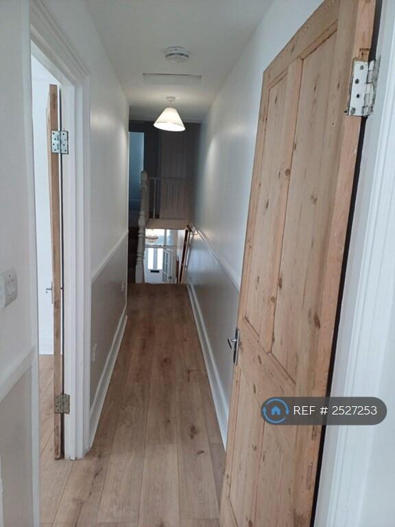 Landing - Lower Part