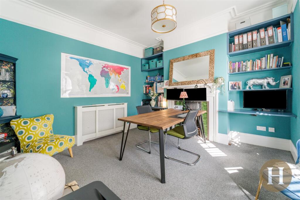 Hadleigh Estate Agents-92.jpg