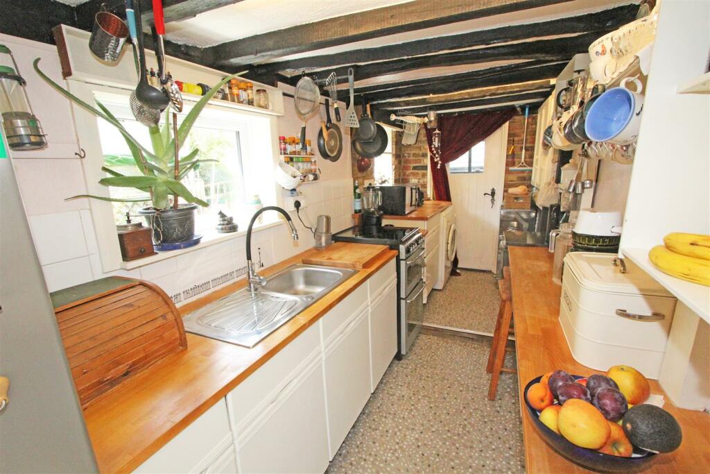 IMG_0424 kitchen to rear closer.jpg