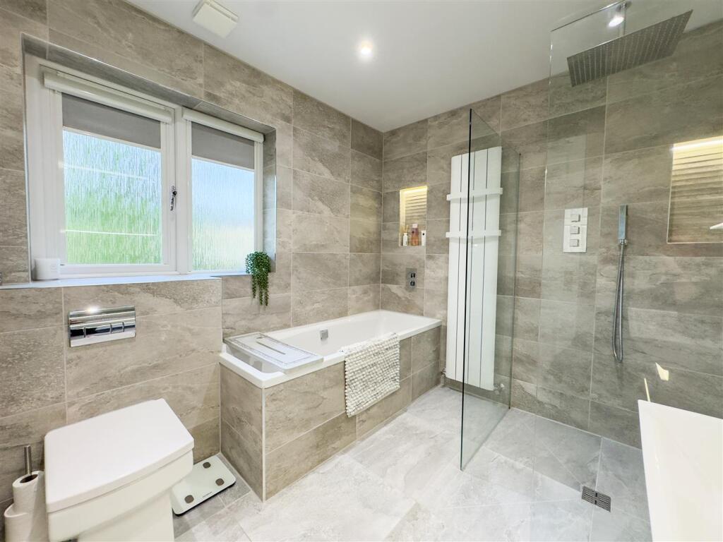Master ensuite