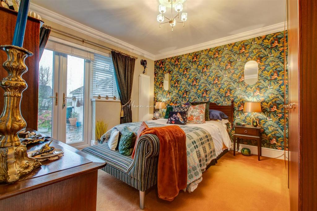 Elan Close, Aberdare, HernCrabtree (22).jpg