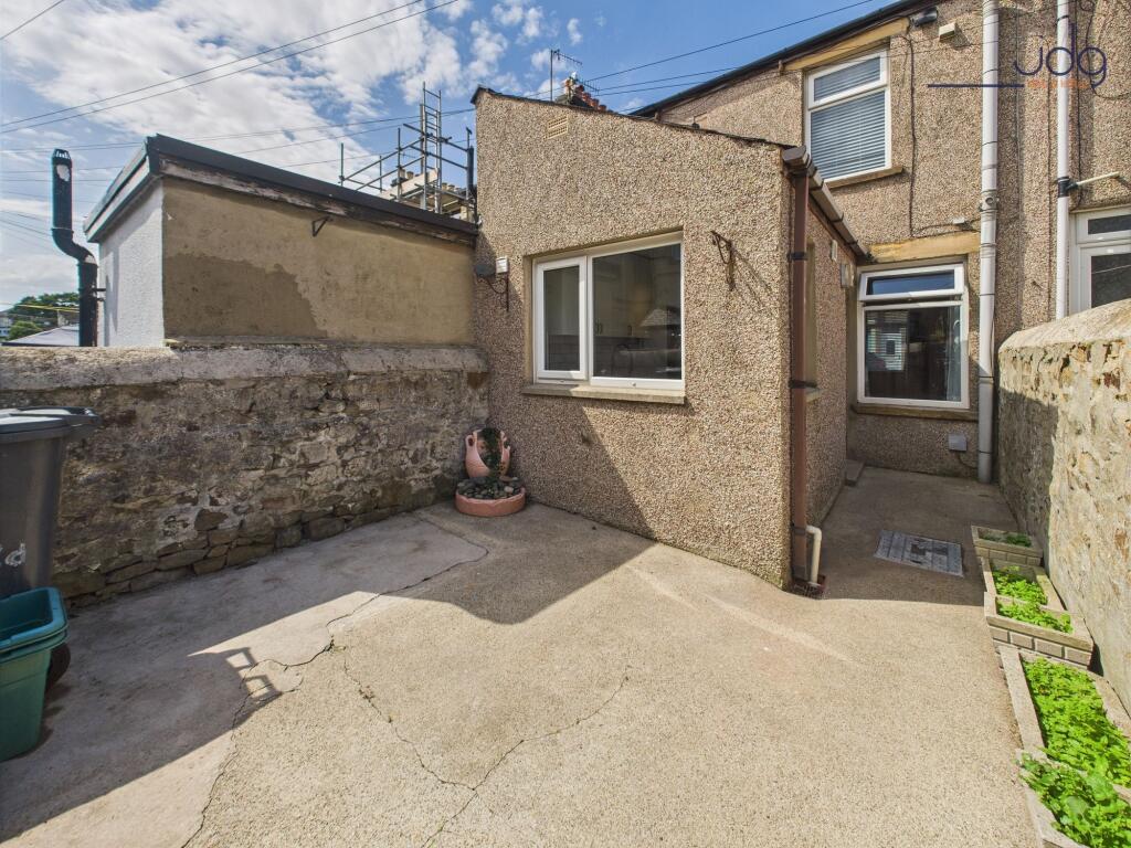 South-facing Courtyard