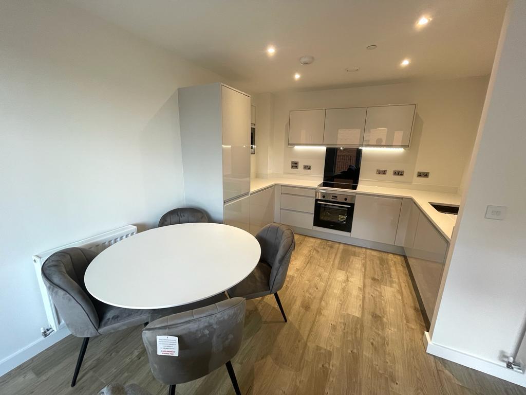 Dinign area pic 2.jpg