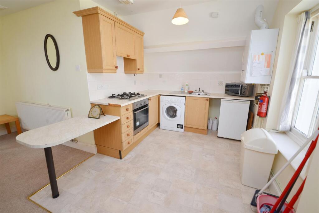 Kitchen &amp; Dining Room