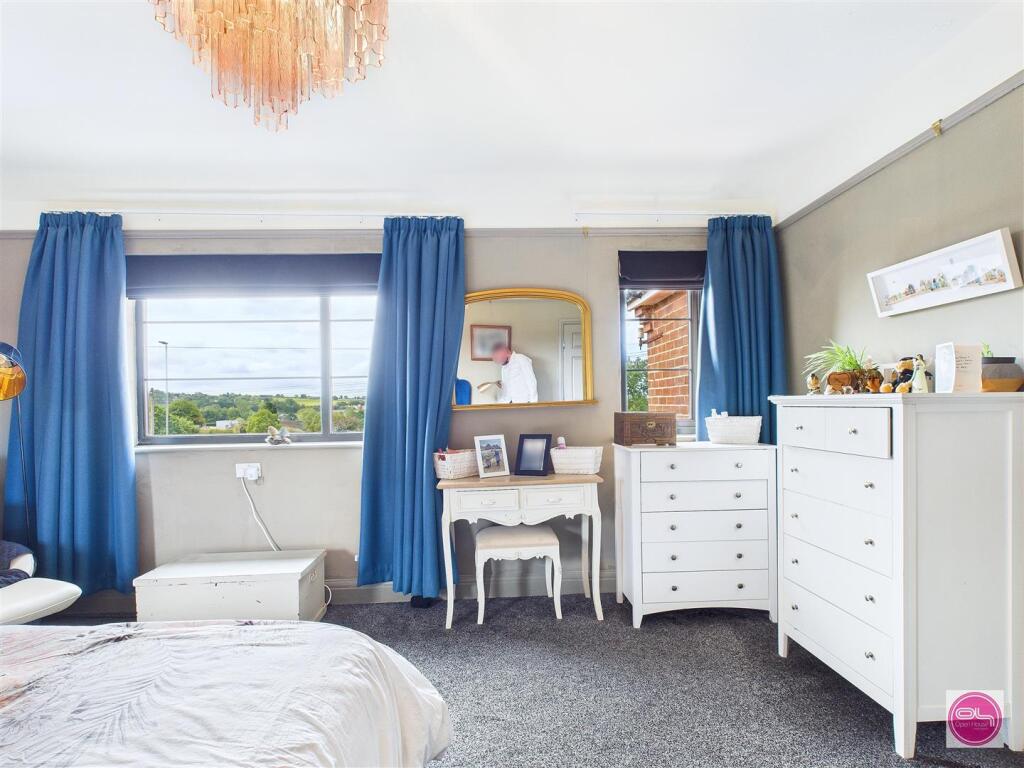 Burton Road, Castle Gresley (21).jpg