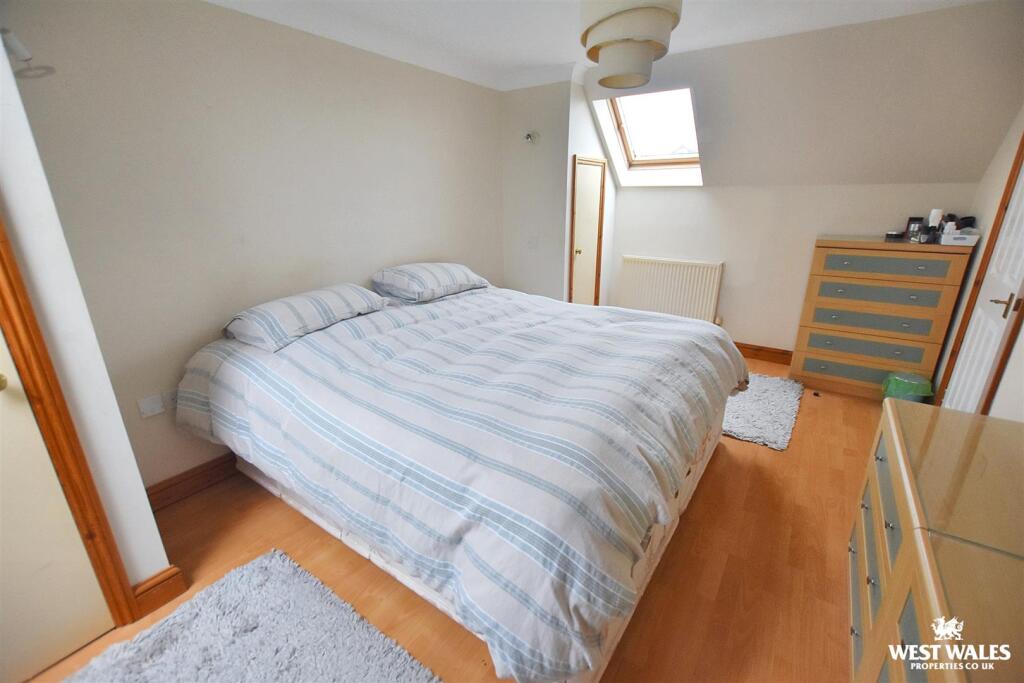 6 - 2025-11-16T203118.813.jpg