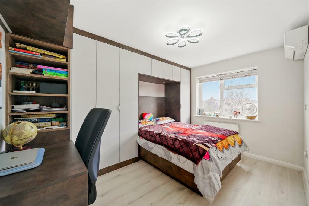 18 Eton Avenue - ptAdOdDL1yxHSk8SaMES.jpg