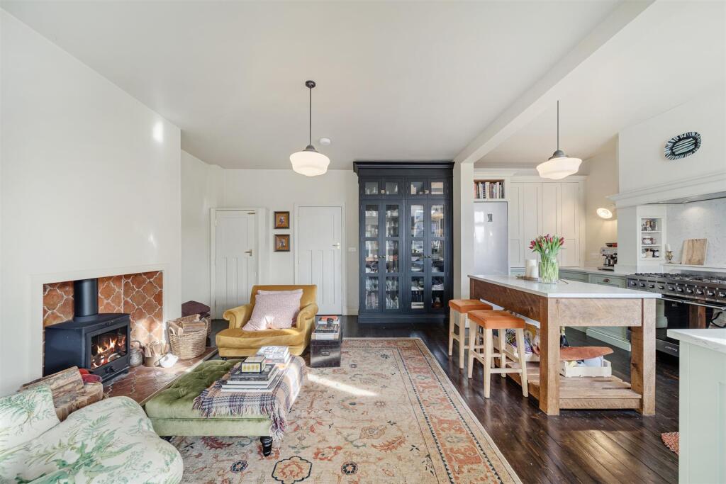 Dining Room Aspect 6