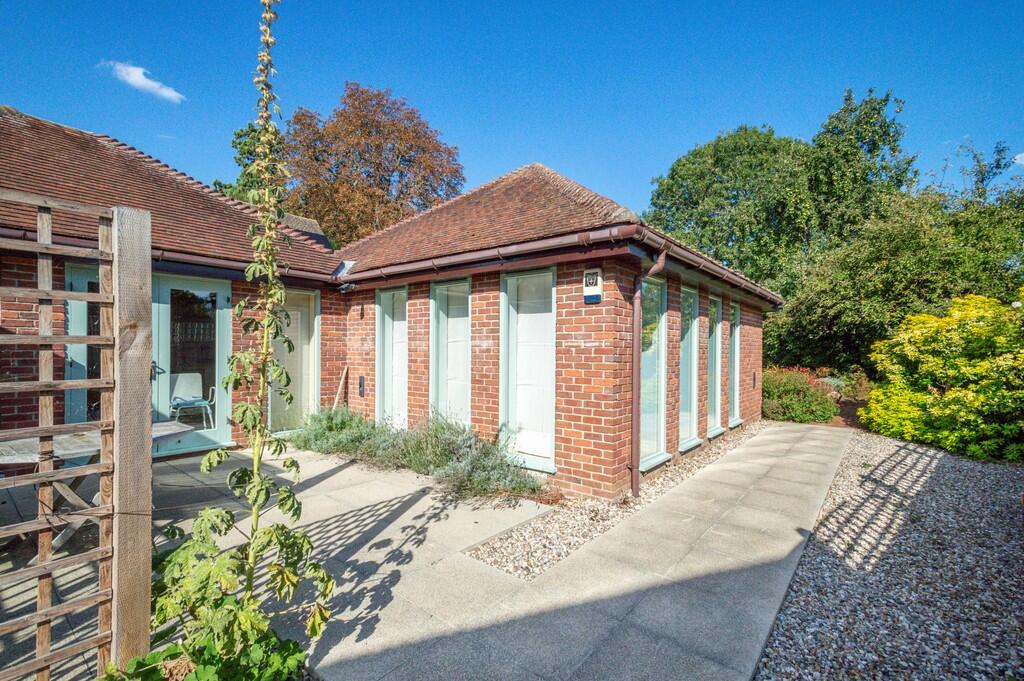 11 Chapel Street-...