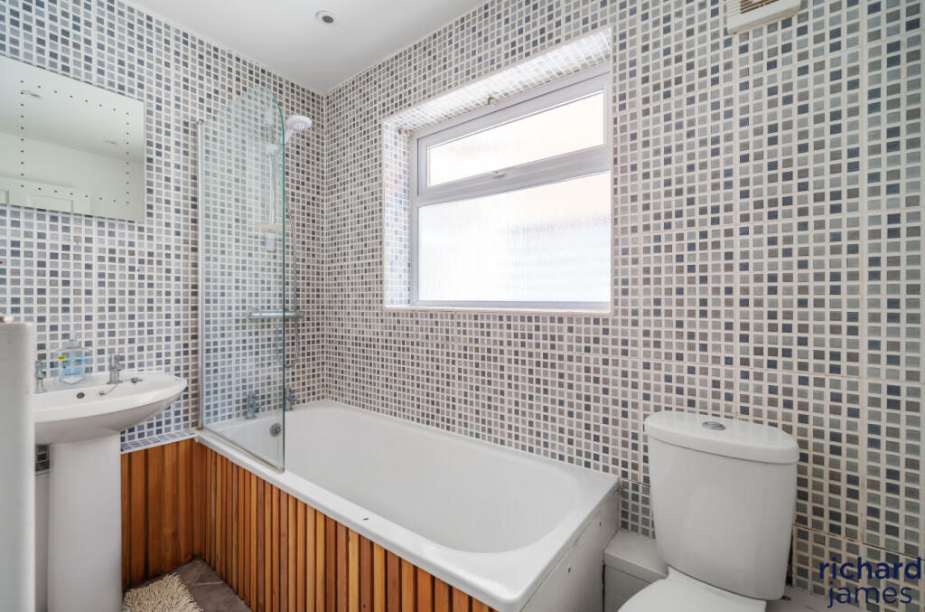 c893879f-ad0d-453...