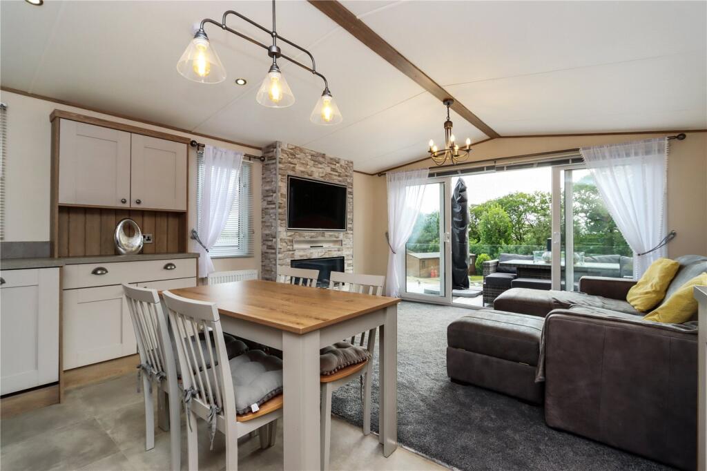 Kitchen/Diner/Lounge