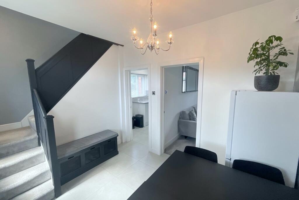 HALLWAY/DINING AREA